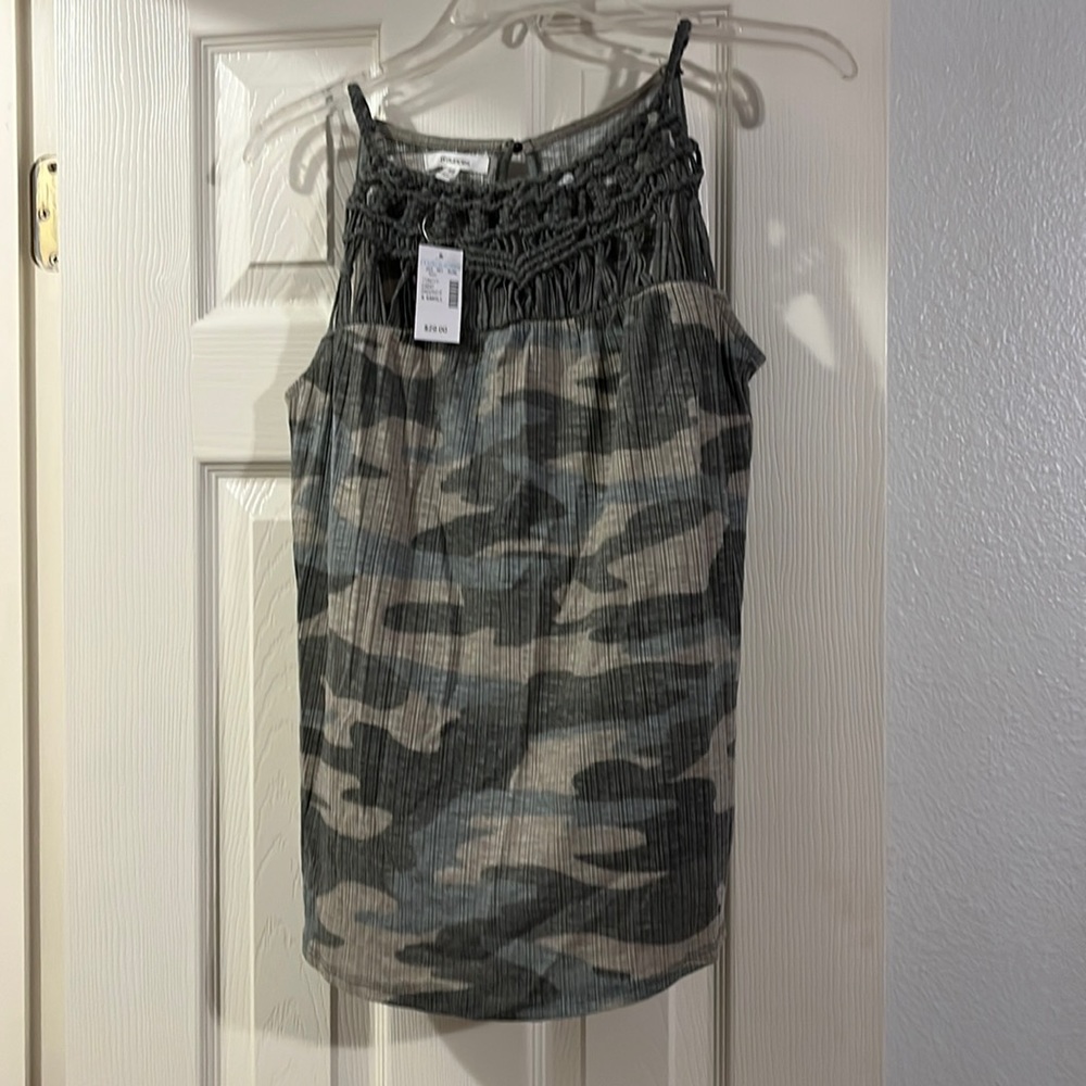 Maurices tank top XS new with tag.
